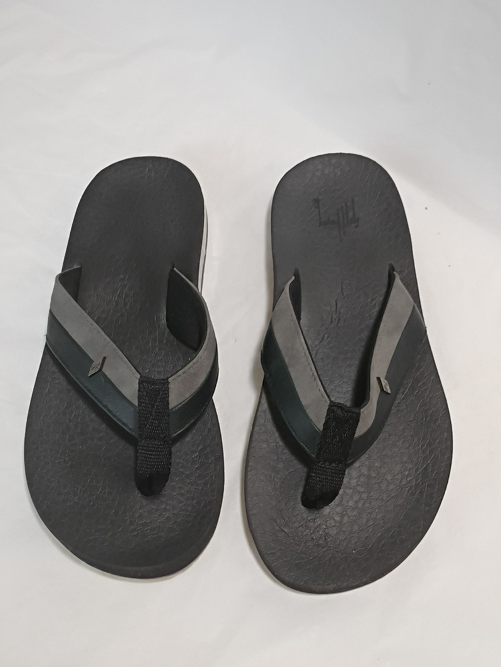 Guy Harvey Black & Gray Women Flip Flops Size 8